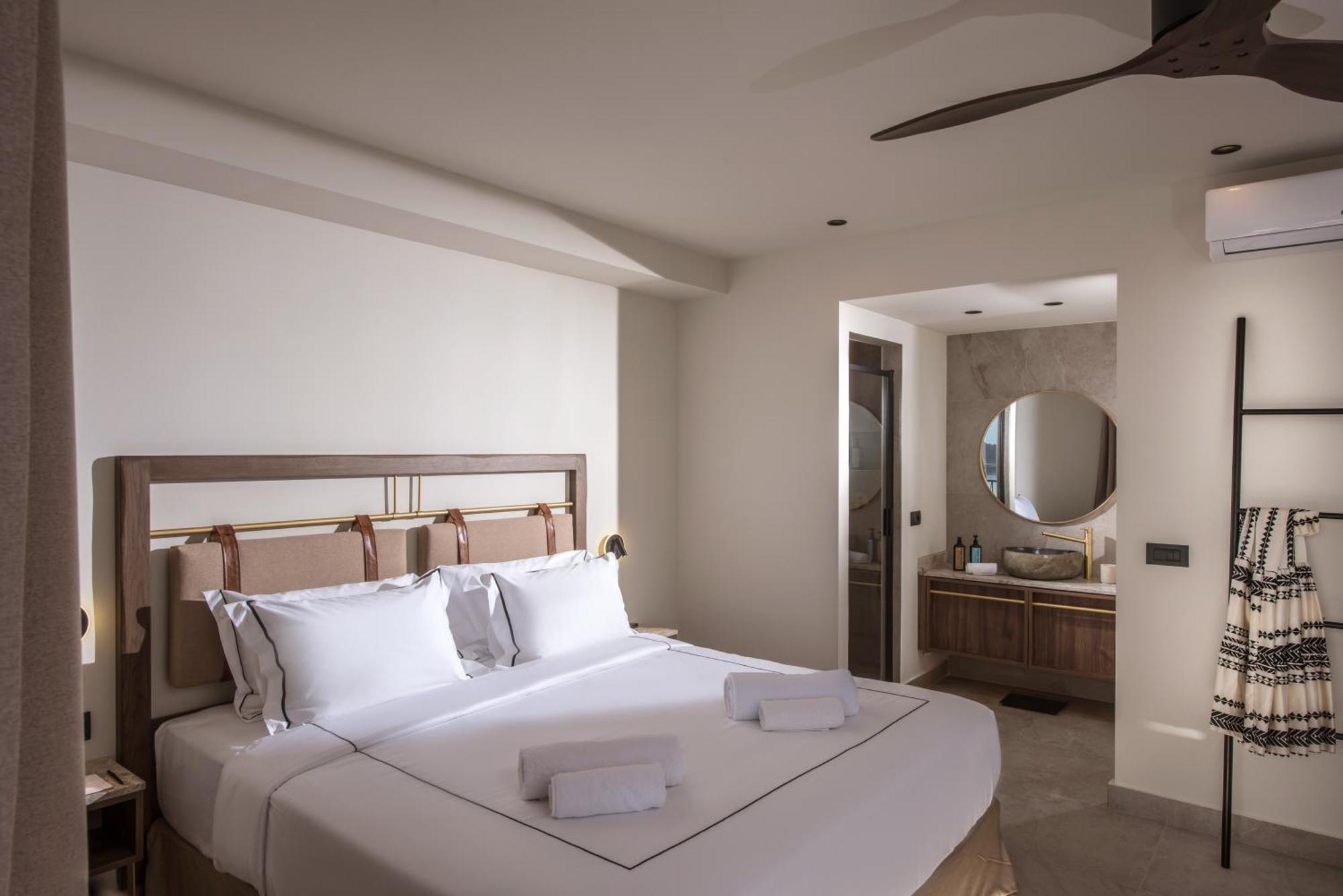 Elounda Infinity Exclusive Resort & Spa - Adults Only Ngoại thất bức ảnh